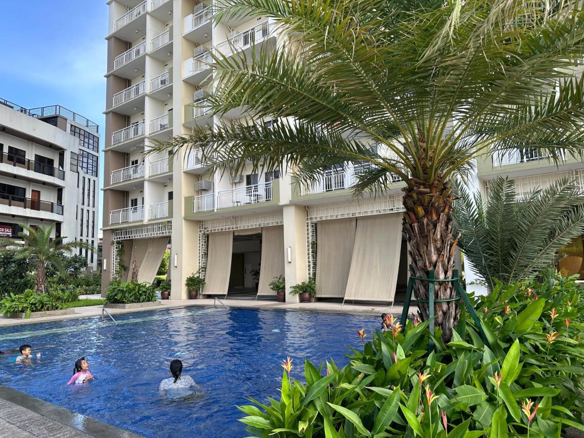Celandine Residence In Quezon City Caloocan Экстерьер фото